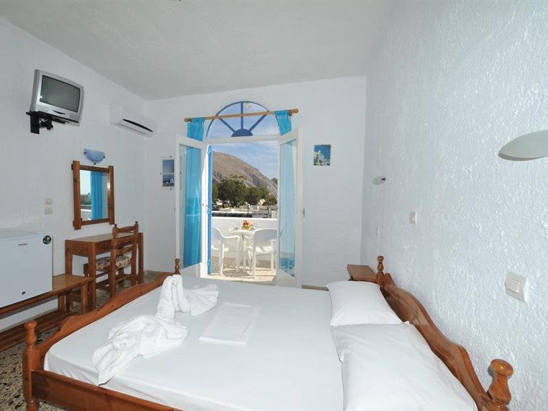 Santa Irini Hotel 佩里萨 外观 照片