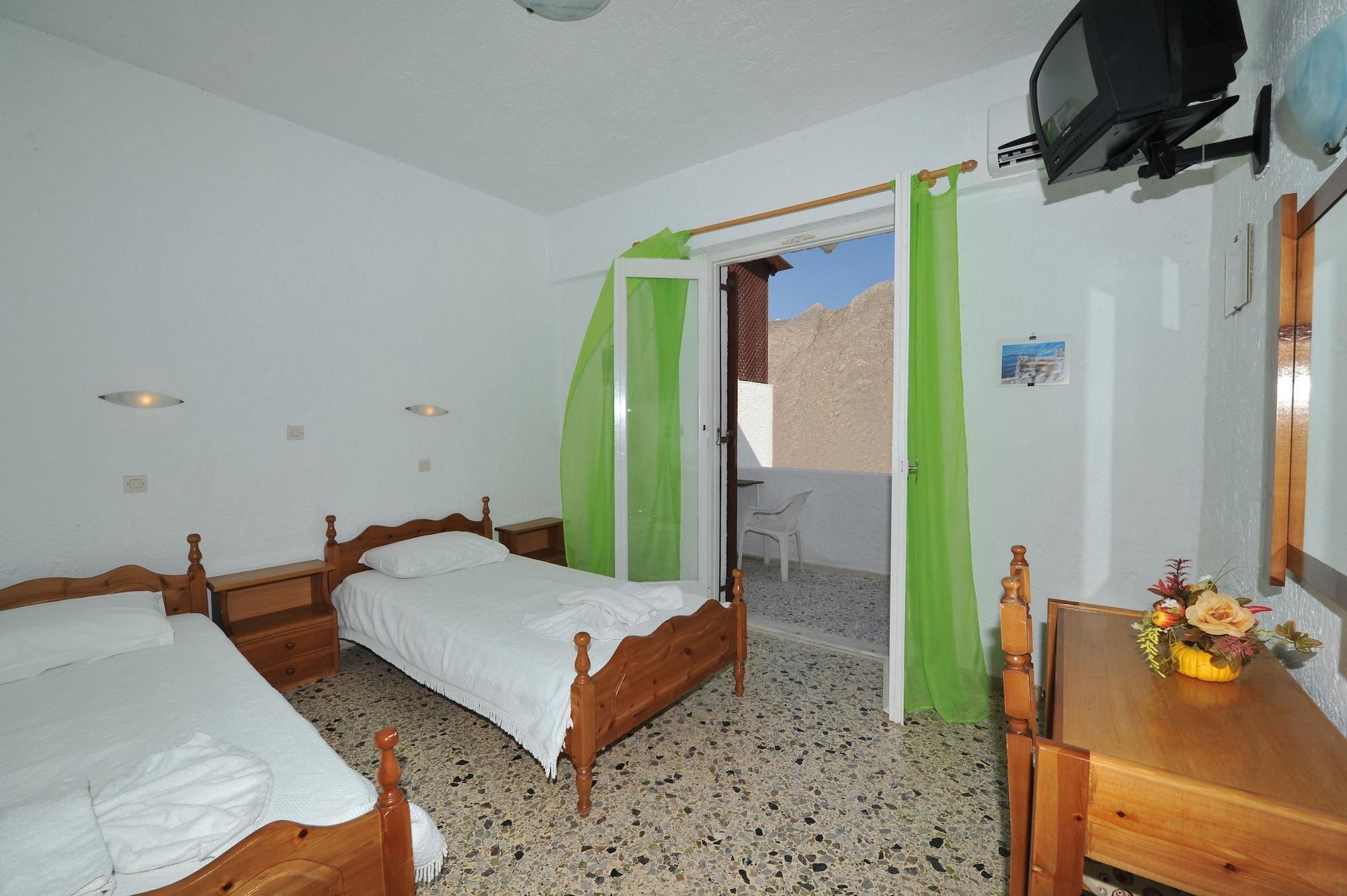 Santa Irini Hotel 佩里萨 外观 照片