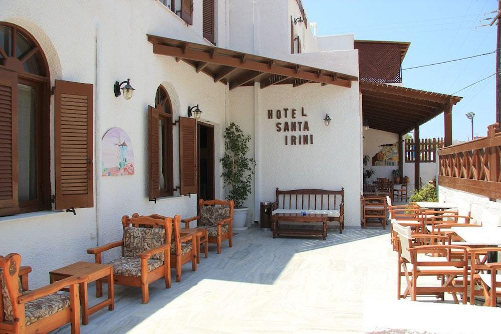 Santa Irini Hotel 佩里萨 外观 照片