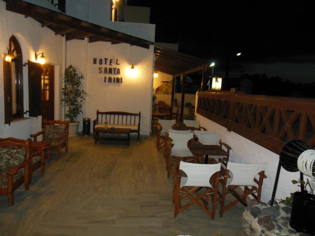 Santa Irini Hotel 佩里萨 外观 照片