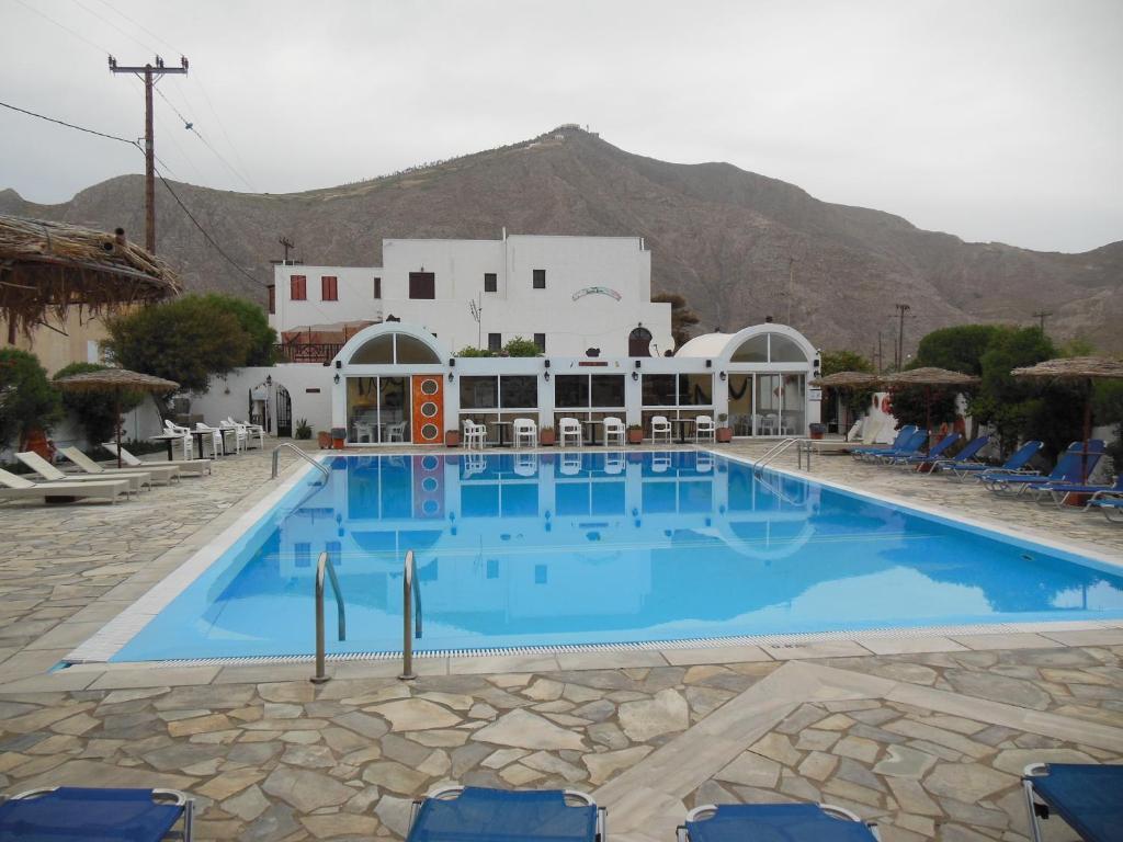 Santa Irini Hotel 佩里萨 外观 照片