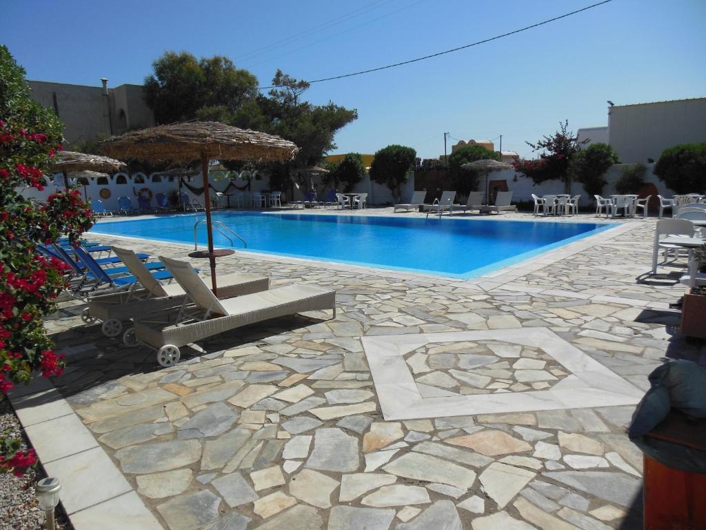 Santa Irini Hotel 佩里萨 外观 照片