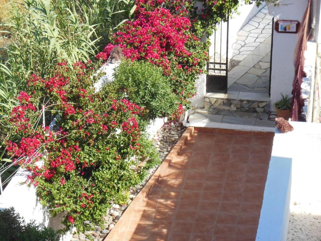 Santa Irini Hotel 佩里萨 外观 照片