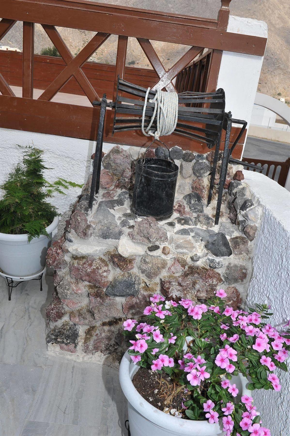 Santa Irini Hotel 佩里萨 外观 照片
